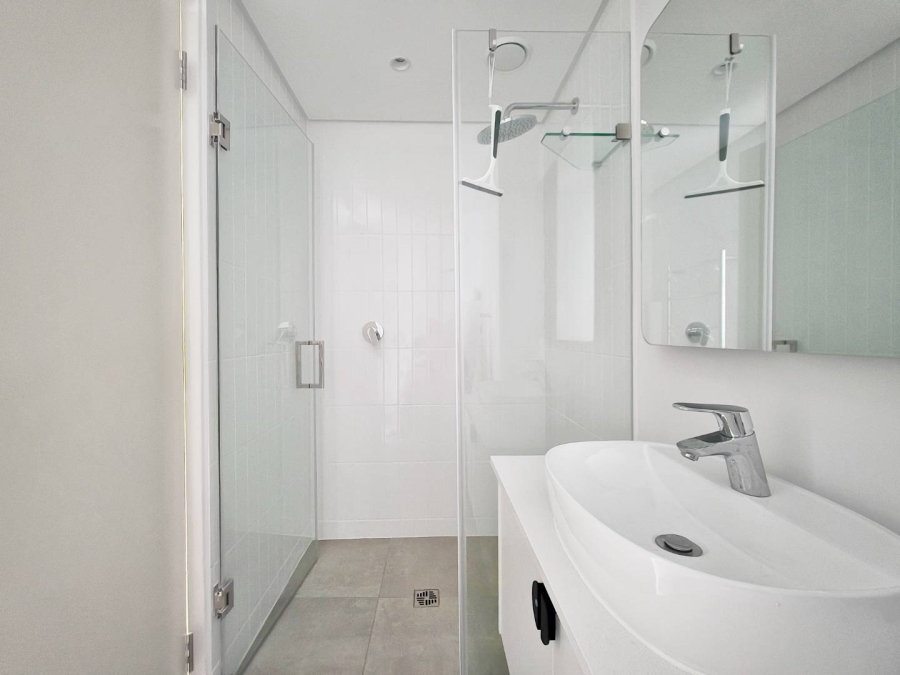 1 Bedroom Property for Sale in Vredehoek Western Cape